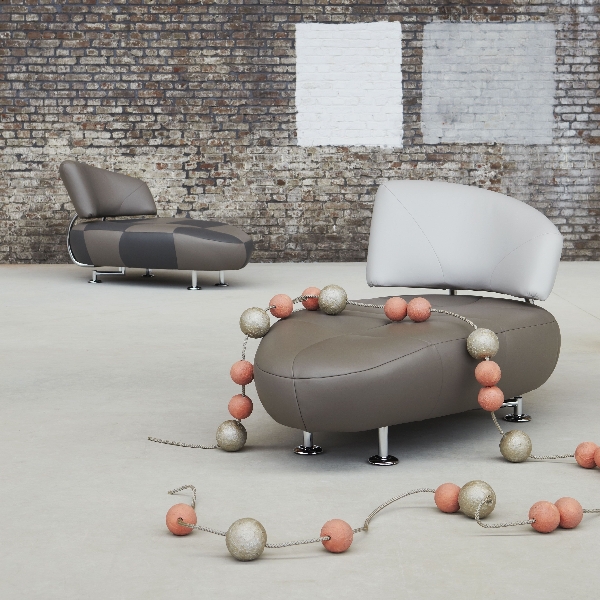 Leolux zwei Sessel Kikko in grau Tönen