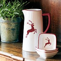 Gmundner Keramik Bordeauxroter Hirsch: Krug und quadratische Schälchen