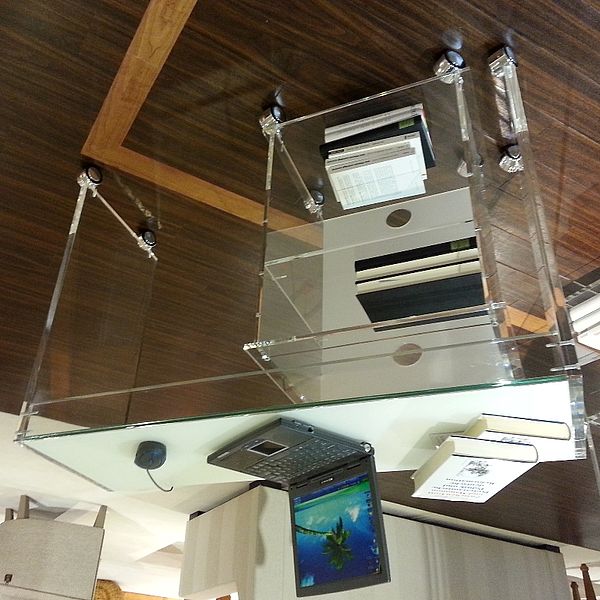 Acryl Tisch 443 und Container 444, klares Acryl