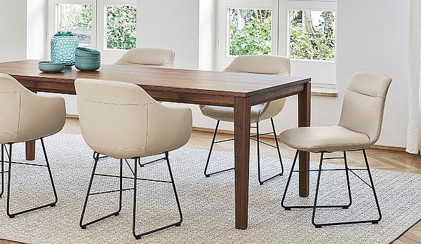 Bielefelder Werkstätten Stühle und Armlehnstühle Cara in cremeweiß