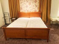 Bettgestell Kirschbaum Frontansicht Ebanart