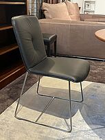 Stühle "Linus" 0104 von Bacher in schwarzem Leder