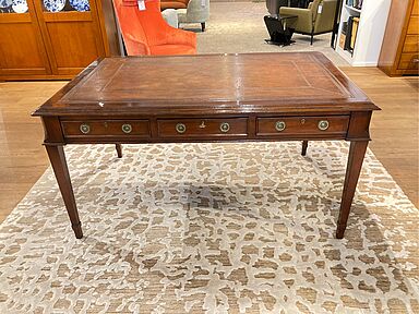 Partner Desk aus Mahagoniholz mit schöner alter Lederplatte