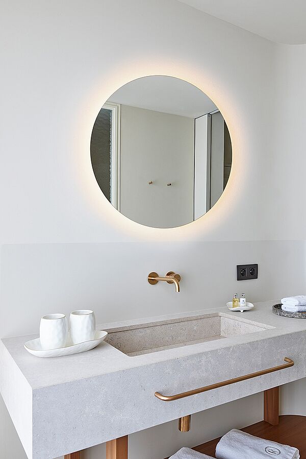 Brio - hinterleuchteter Spiegel von Deknudt